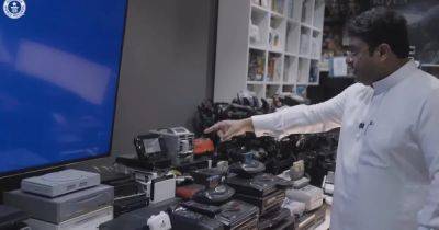 Carli Velocci - Man hooks up 444 consoles to a TV, sets world record - digitaltrends.com - Saudi Arabia